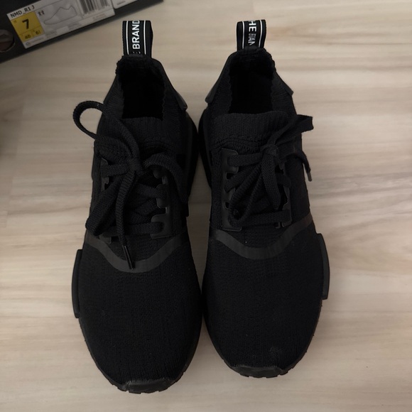 Adidas NMD R1 - Picture 2 of 6